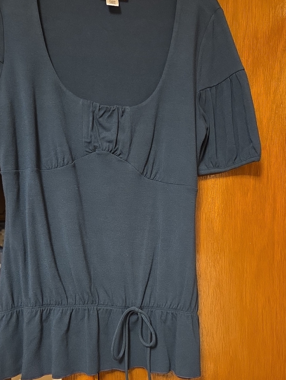 BRAND NEW, NO TAG NEVER WORN LOFT Teal Scoop Neck Short Sleeve Tie-Waist Top